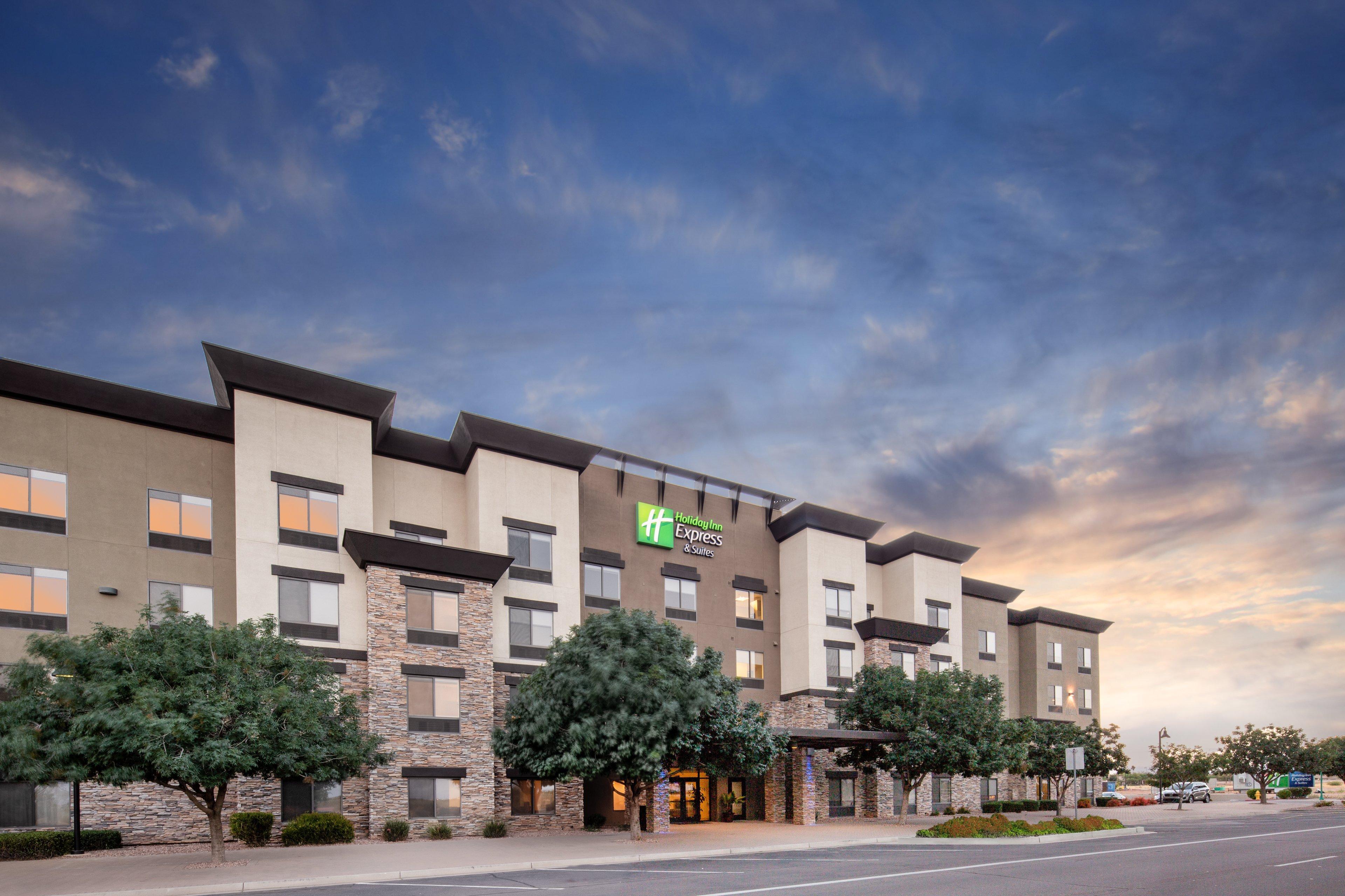 Holiday Inn Express Surprise, An Ihg Hotel Exterior photo